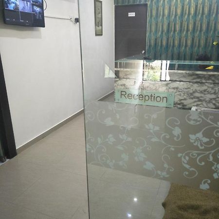 Hotel Ambience Sarkhej Ngoại thất bức ảnh