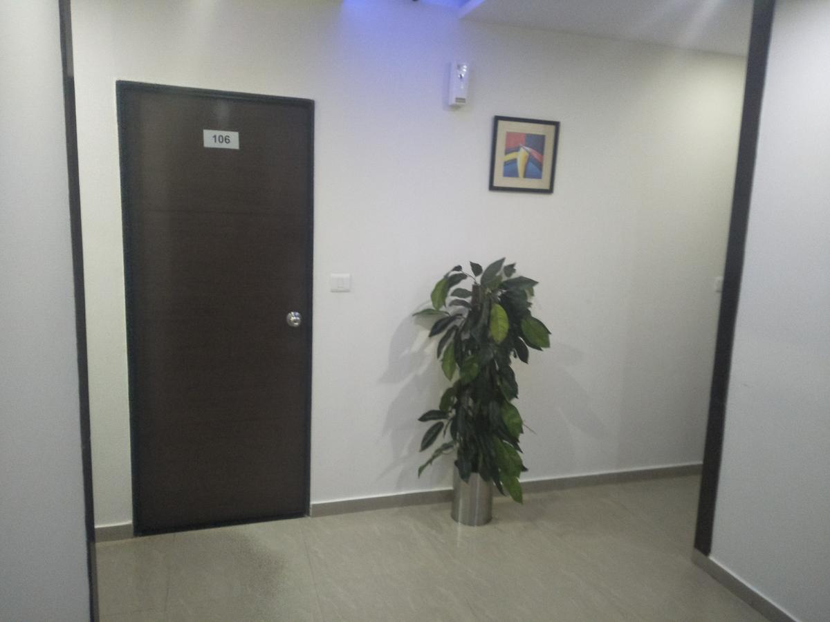 Hotel Ambience Sarkhej Ngoại thất bức ảnh